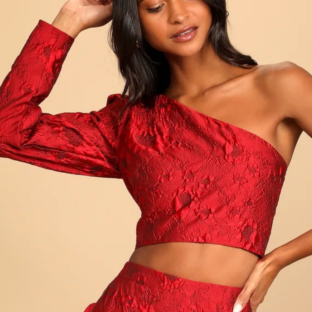 Lulus red asymmetrical floral top